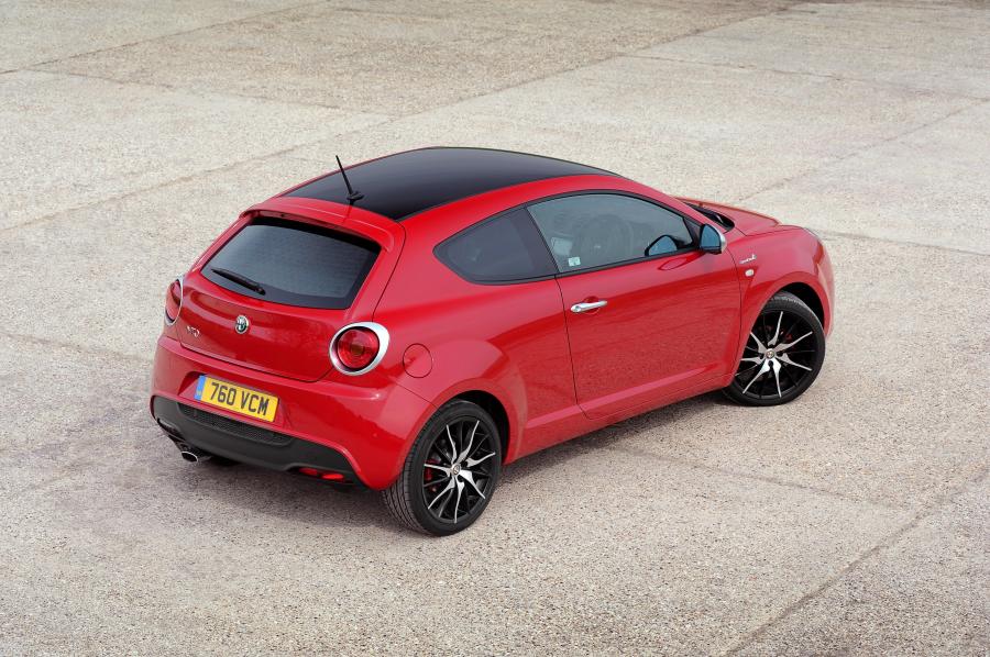  Alfa Romeo MiTo Twin Air 2014 года  (UK) (фото 11 из 23)